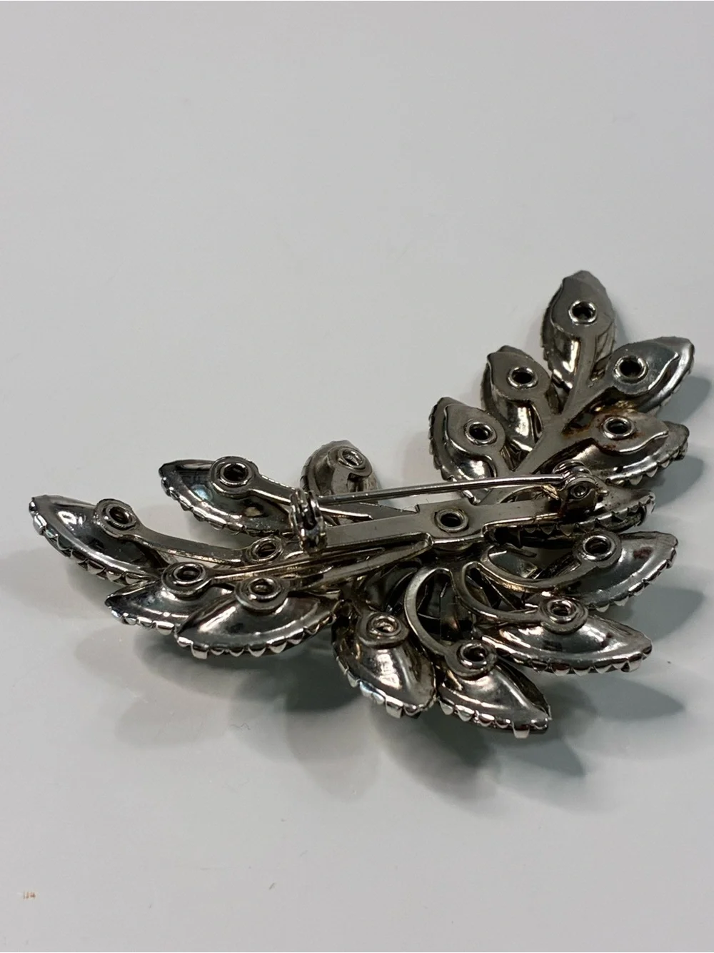 VTG Retro Olive Green Crystal Floral Brooch - Women Jewelry